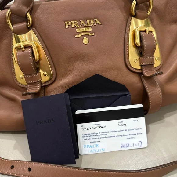 Prada Tan Leather Bag with Gold Details - Picture 5 of 12